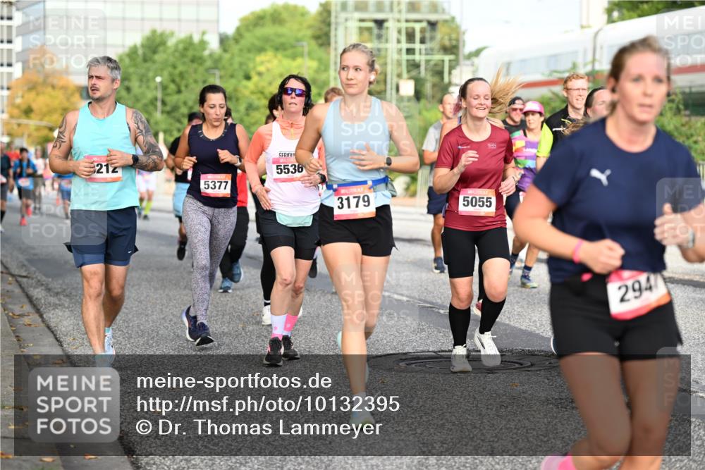 06.09.2026 - CURREX Alsterlauf Dr. Thomas Lammeyer http://msf.ph/oto/10132395 06.09.2026 09:56:28 Laufen 212, 5377, 5536, 3179, 5055, 294 meine-sportfotos.de