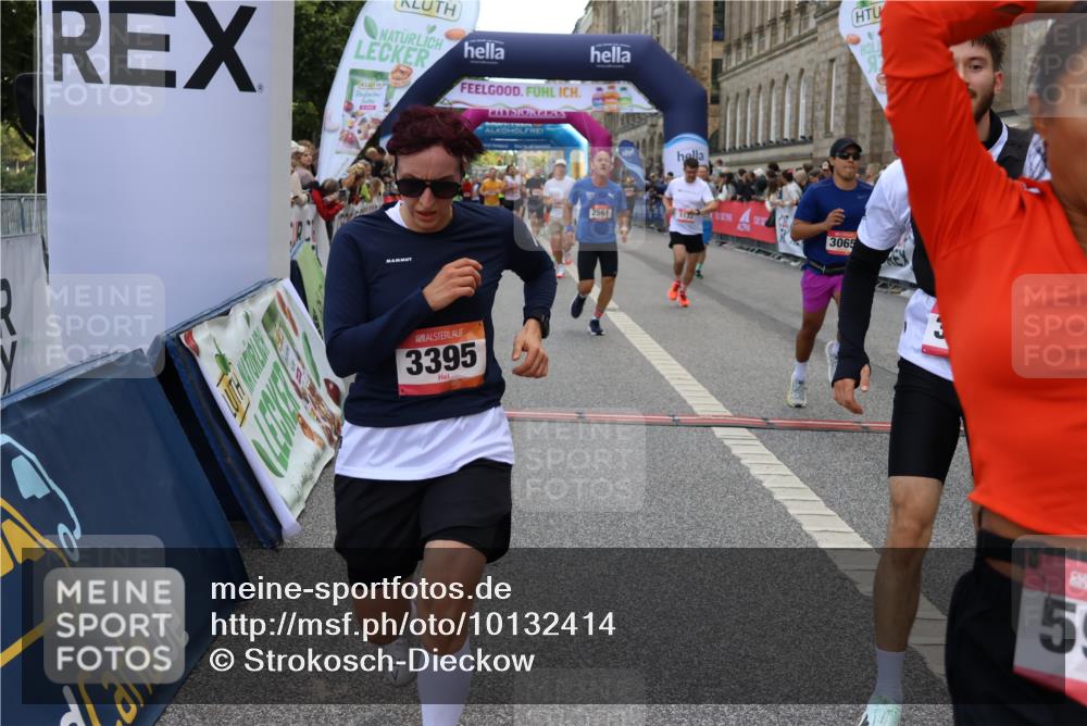 06.09.2026 - CURREX Alsterlauf Strokosch-Dieckow http://msf.ph/oto/10132414 06.09.2026 09:53:23 Ziel 2036, 2460, 2536, 2554, 2561, 3065, 3087, 3395, 3396, 3953, 4584, 4623, 4749, 4833, 4991, 5133, 5983, 8173, 8187, 8230, 8340 meine-sportfotos.de