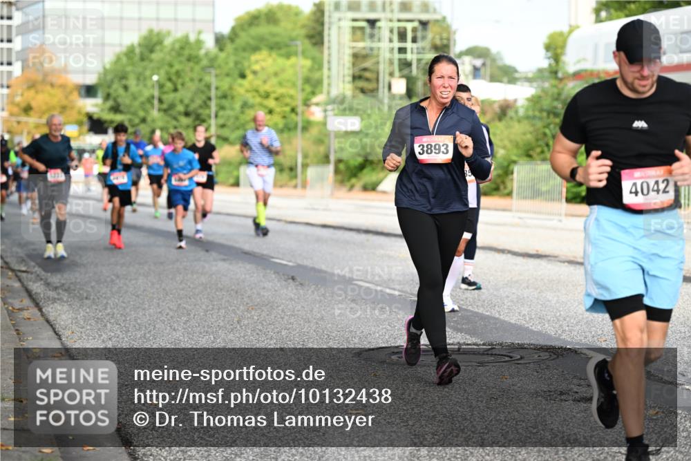 06.09.2026 - CURREX Alsterlauf Dr. Thomas Lammeyer http://msf.ph/oto/10132438 06.09.2026 09:56:33 Laufen 3893, 4042 meine-sportfotos.de