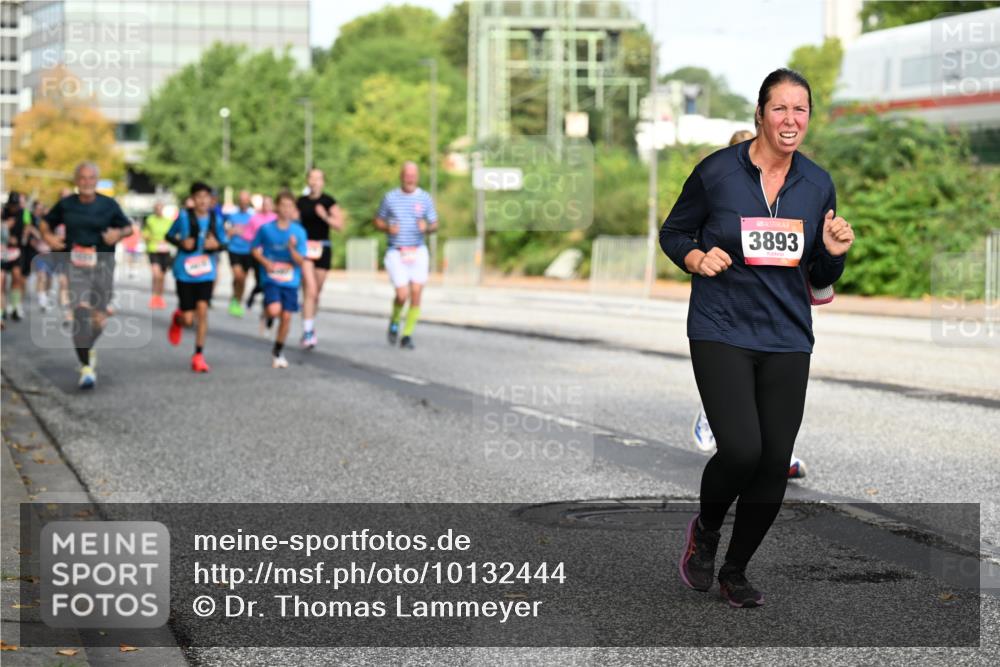06.09.2026 - CURREX Alsterlauf Dr. Thomas Lammeyer http://msf.ph/oto/10132444 06.09.2026 09:56:33 Laufen 3893 meine-sportfotos.de