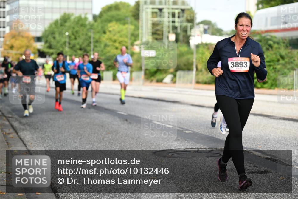 06.09.2026 - CURREX Alsterlauf Dr. Thomas Lammeyer http://msf.ph/oto/10132446 06.09.2026 09:56:33 Laufen 3893 meine-sportfotos.de