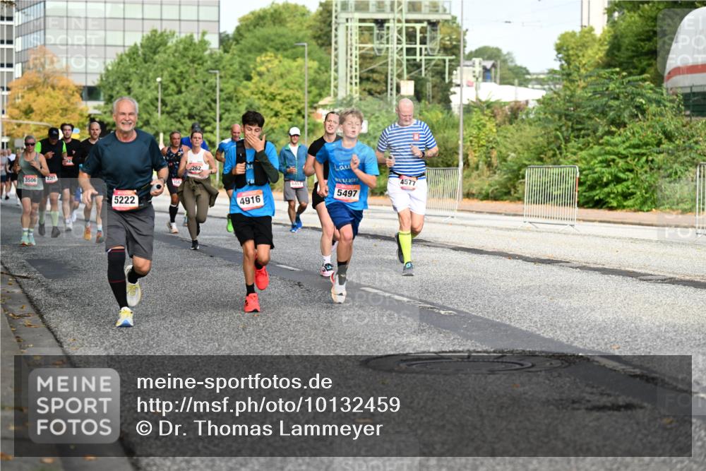 06.09.2026 - CURREX Alsterlauf Dr. Thomas Lammeyer http://msf.ph/oto/10132459 06.09.2026 09:56:35 Laufen 3506, 2257, 424, 5222, 262, 4916, 5497, 4577 meine-sportfotos.de