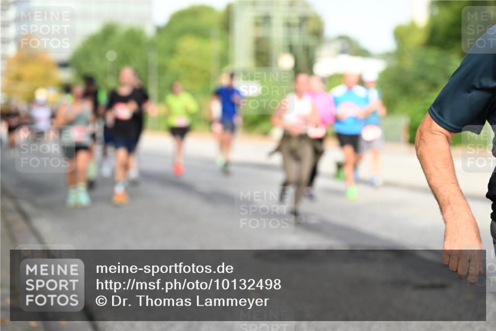 06.09.2026 - CURREX Alsterlauf Dr. Thomas Lammeyer http://msf.ph/oto/10132498 06.09.2026 09:56:39 Laufen  meine-sportfotos.de