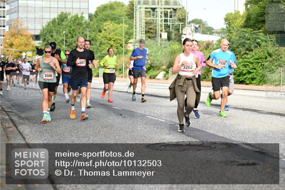 06.09.2026 - CURREX Alsterlauf Dr. Thomas Lammeyer http://msf.ph/oto/10132503 06.09.2026 09:56:40 Laufen 3506, 6112, 507, 5472, 3262, 3262, 2528 meine-sportfotos.de