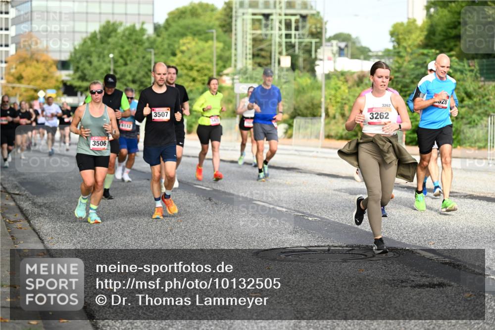 06.09.2026 - CURREX Alsterlauf Dr. Thomas Lammeyer http://msf.ph/oto/10132505 06.09.2026 09:56:40 Laufen 3506, 112, 3507, 3262, 3262, 28 meine-sportfotos.de