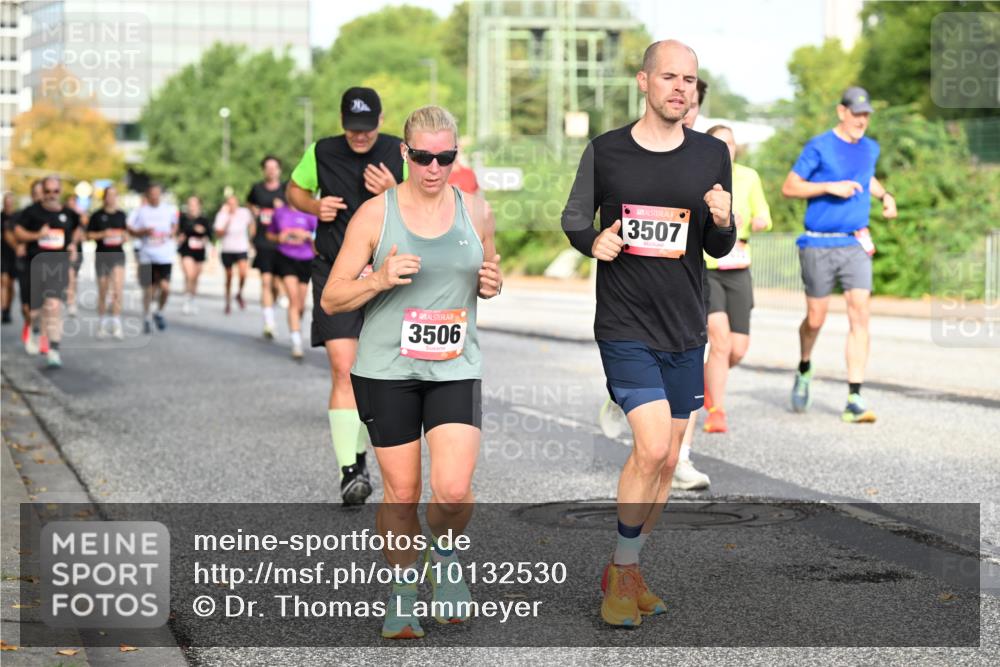 06.09.2026 - CURREX Alsterlauf Dr. Thomas Lammeyer http://msf.ph/oto/10132530 06.09.2026 09:56:43 Laufen 3506, 3507 meine-sportfotos.de