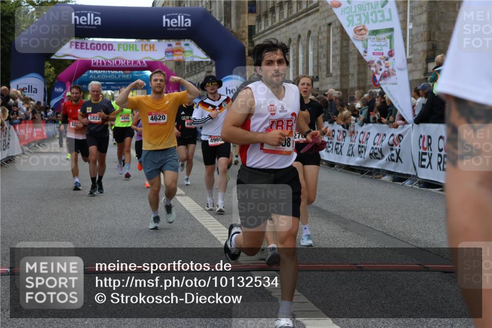 06.09.2026 - CURREX Alsterlauf Strokosch-Dieckow http://msf.ph/oto/10132534 06.09.2026 09:53:30 Ziel 2536, 2561, 2666, 2766, 2782, 3065, 3205, 3531, 3953, 4572, 4620, 4749, 4808, 4937, 4945, 4980, 5029, 5133, 5546, 5656, 5822, 5839, 6455, 8006, 8133 meine-sportfotos.de