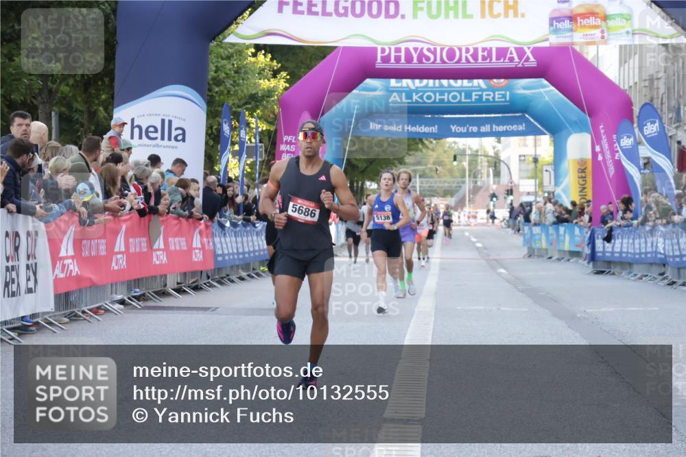 06.09.2026 - CURREX Alsterlauf Yannick Fuchs http://msf.ph/oto/10132555 06.09.2026 09:40:30 Ziel 3990, 5686, 5852 meine-sportfotos.de