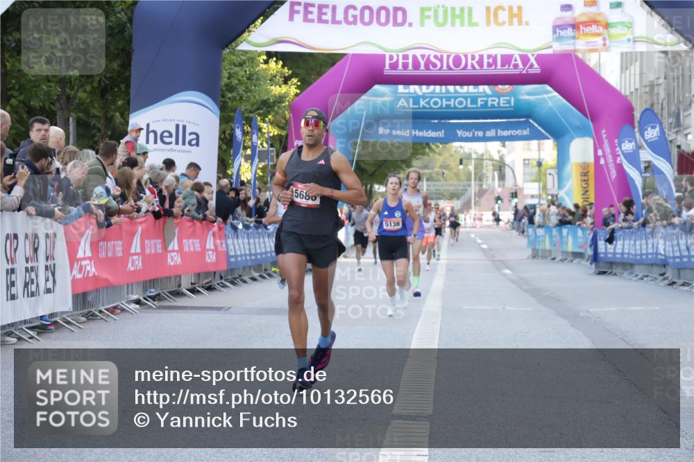 06.09.2026 - CURREX Alsterlauf Yannick Fuchs http://msf.ph/oto/10132566 06.09.2026 09:40:30 Ziel 3990, 5686, 5852 meine-sportfotos.de