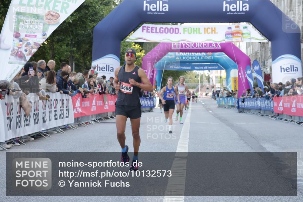 06.09.2026 - CURREX Alsterlauf Yannick Fuchs http://msf.ph/oto/10132573 06.09.2026 09:40:32 Ziel 5138, 5686, 5852 meine-sportfotos.de