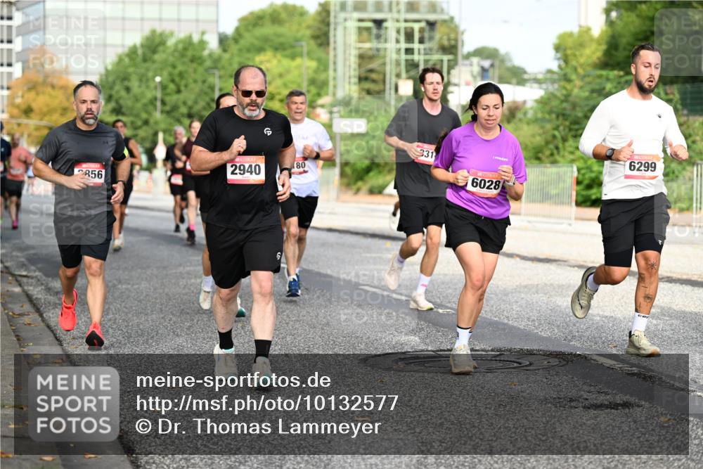 06.09.2026 - CURREX Alsterlauf Dr. Thomas Lammeyer http://msf.ph/oto/10132577 06.09.2026 09:56:47 Laufen 2856, 6299, 2940, 80, 331, 6028, 6 meine-sportfotos.de