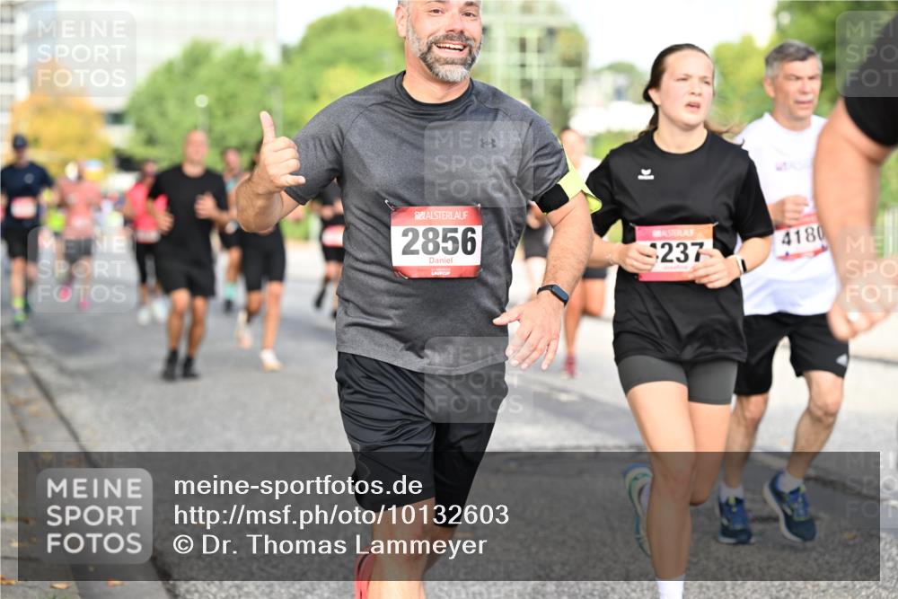 06.09.2026 - CURREX Alsterlauf Dr. Thomas Lammeyer http://msf.ph/oto/10132603 06.09.2026 09:56:50 Laufen 2856, 237, 4180 meine-sportfotos.de