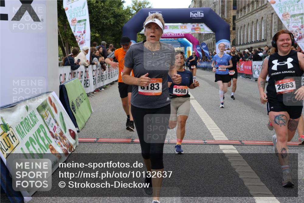 06.09.2026 - CURREX Alsterlauf Strokosch-Dieckow http://msf.ph/oto/10132637 06.09.2026 10:06:27 Ziel 2266, 2541, 2625, 2863, 3736, 3772, 3942, 3947, 4027, 4075, 4508, 4650, 4819, 5003, 5181, 5364, 5600, 6308, 8183 meine-sportfotos.de