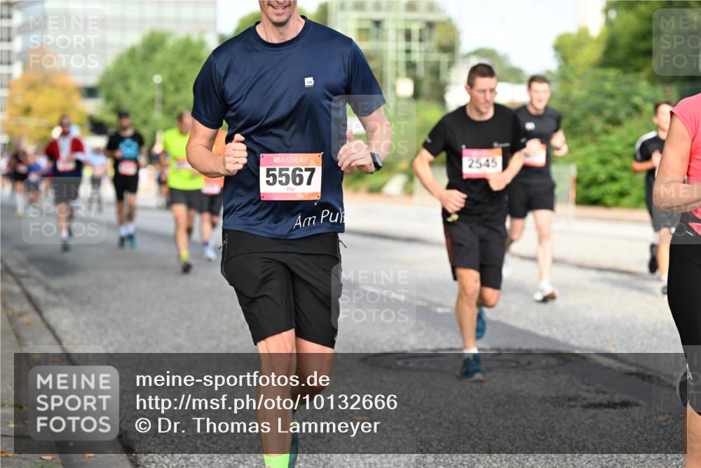 06.09.2026 - CURREX Alsterlauf Dr. Thomas Lammeyer http://msf.ph/oto/10132666 06.09.2026 09:56:56 Laufen 5567, 2545 meine-sportfotos.de