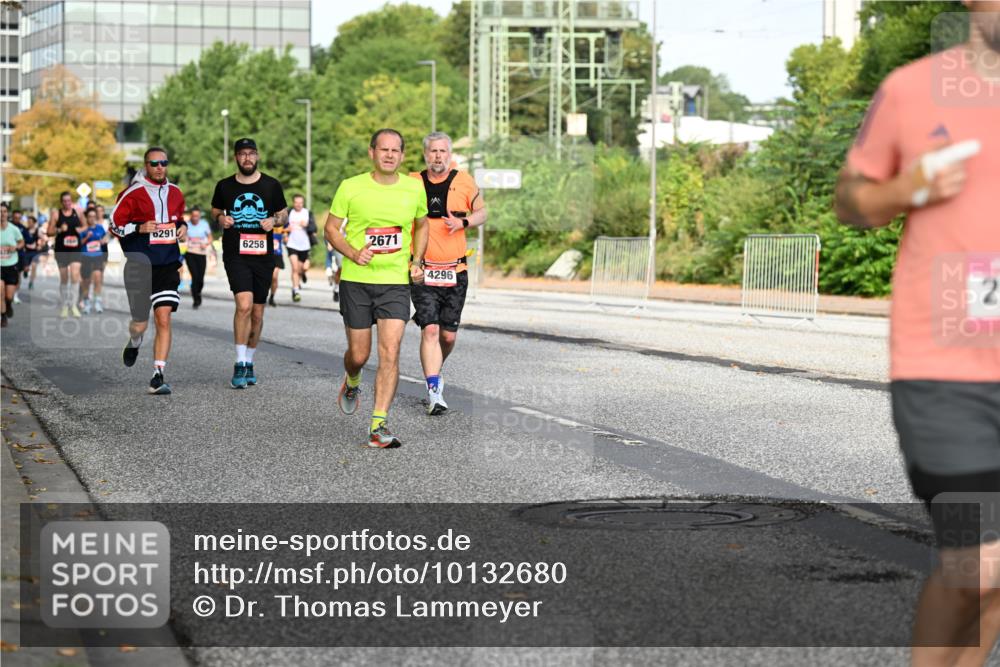 06.09.2026 - CURREX Alsterlauf Dr. Thomas Lammeyer http://msf.ph/oto/10132680 06.09.2026 09:56:58 Laufen 6291, 6258, 2671, 4296, 2 meine-sportfotos.de
