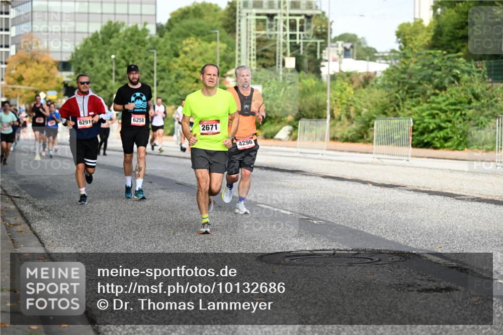 06.09.2026 - CURREX Alsterlauf Dr. Thomas Lammeyer http://msf.ph/oto/10132686 06.09.2026 09:56:59 Laufen 6291, 2671, 4296 meine-sportfotos.de