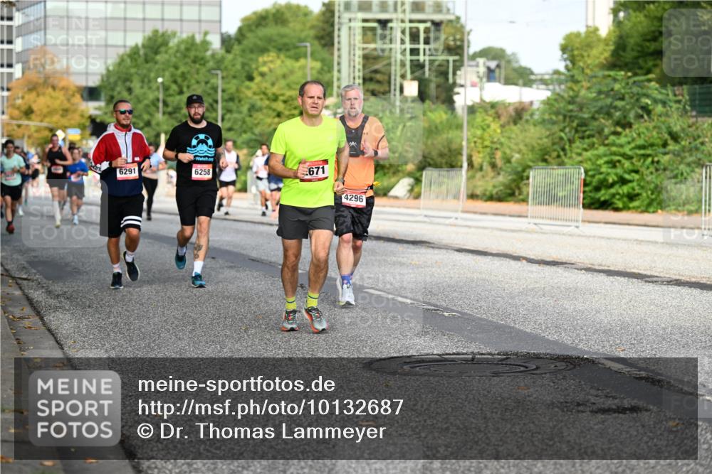 06.09.2026 - CURREX Alsterlauf Dr. Thomas Lammeyer http://msf.ph/oto/10132687 06.09.2026 09:56:59 Laufen 6291, 6258, 671, 4296 meine-sportfotos.de