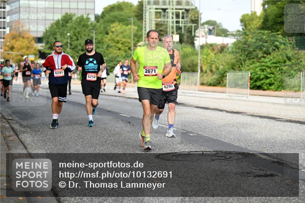 06.09.2026 - CURREX Alsterlauf Dr. Thomas Lammeyer http://msf.ph/oto/10132691 06.09.2026 09:56:59 Laufen 6291, 2671, 6258, 4296 meine-sportfotos.de