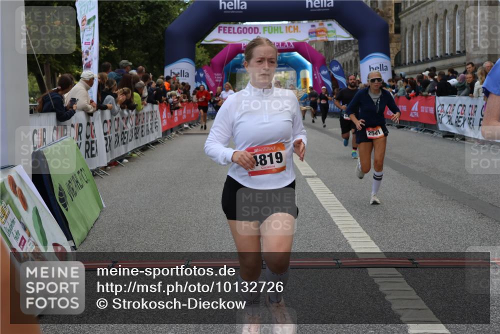 06.09.2026 - CURREX Alsterlauf Strokosch-Dieckow http://msf.ph/oto/10132726 06.09.2026 10:06:30 Ziel 2266, 2541, 2863, 3772, 3942, 3947, 4508, 4650, 4819, 5600, 6085, 6464, 8183 meine-sportfotos.de