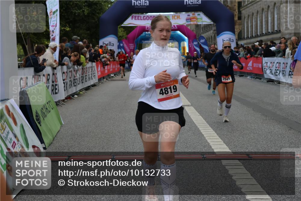 06.09.2026 - CURREX Alsterlauf Strokosch-Dieckow http://msf.ph/oto/10132733 06.09.2026 10:06:30 Ziel 2266, 2541, 2863, 3772, 3942, 3947, 4508, 4650, 4819, 5600, 6085, 6464, 8183 meine-sportfotos.de