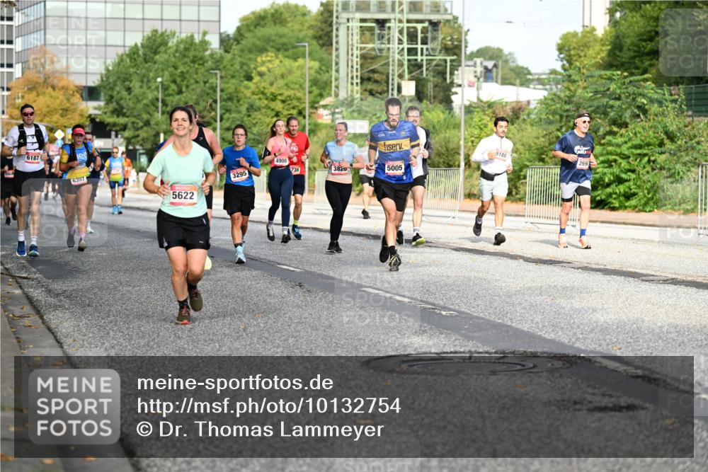 06.09.2026 - CURREX Alsterlauf Dr. Thomas Lammeyer http://msf.ph/oto/10132754 06.09.2026 09:57:05 Laufen 6187, 6397, 5622, 4900, 3295, 738, 3820, 5005, 5180, 269 meine-sportfotos.de