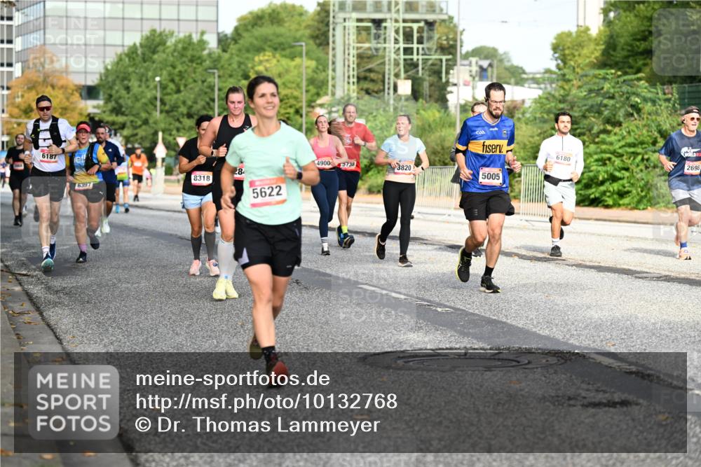 06.09.2026 - CURREX Alsterlauf Dr. Thomas Lammeyer http://msf.ph/oto/10132768 06.09.2026 09:57:06 Laufen 6187, 8318, 6397, 28, 4900, 5738, 3820, 5622, 5005, 6180, 2698 meine-sportfotos.de