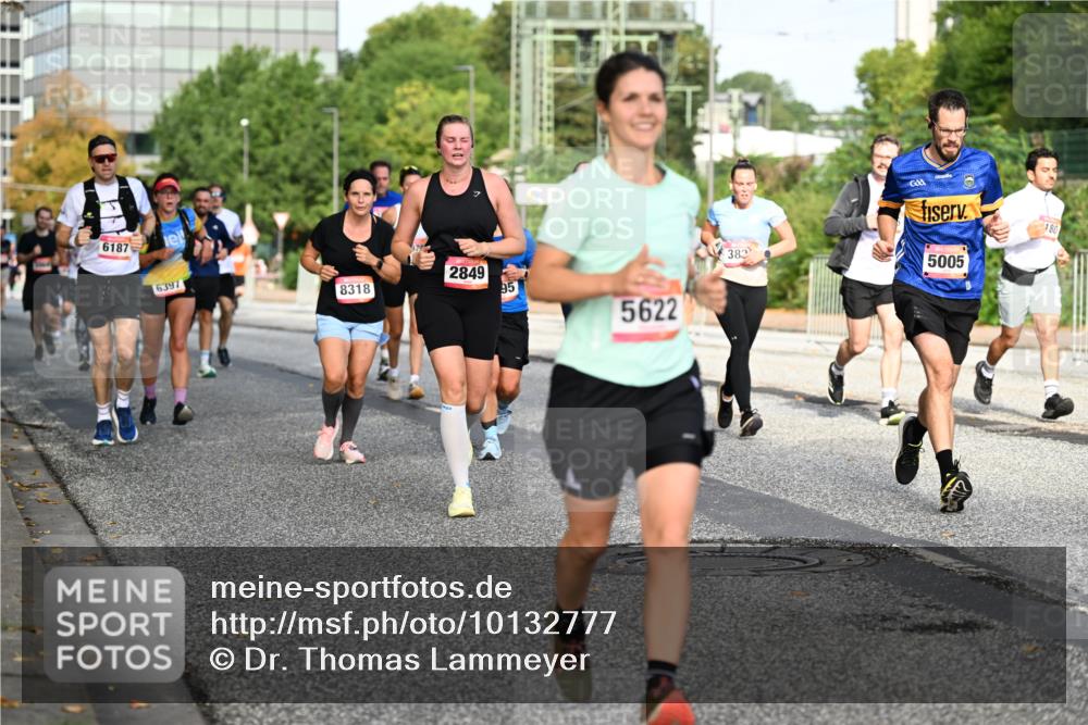 06.09.2026 - CURREX Alsterlauf Dr. Thomas Lammeyer http://msf.ph/oto/10132777 06.09.2026 09:57:07 Laufen 6187, 6397, 8318, 2849, 95, 5622, 382, 5005, 180 meine-sportfotos.de