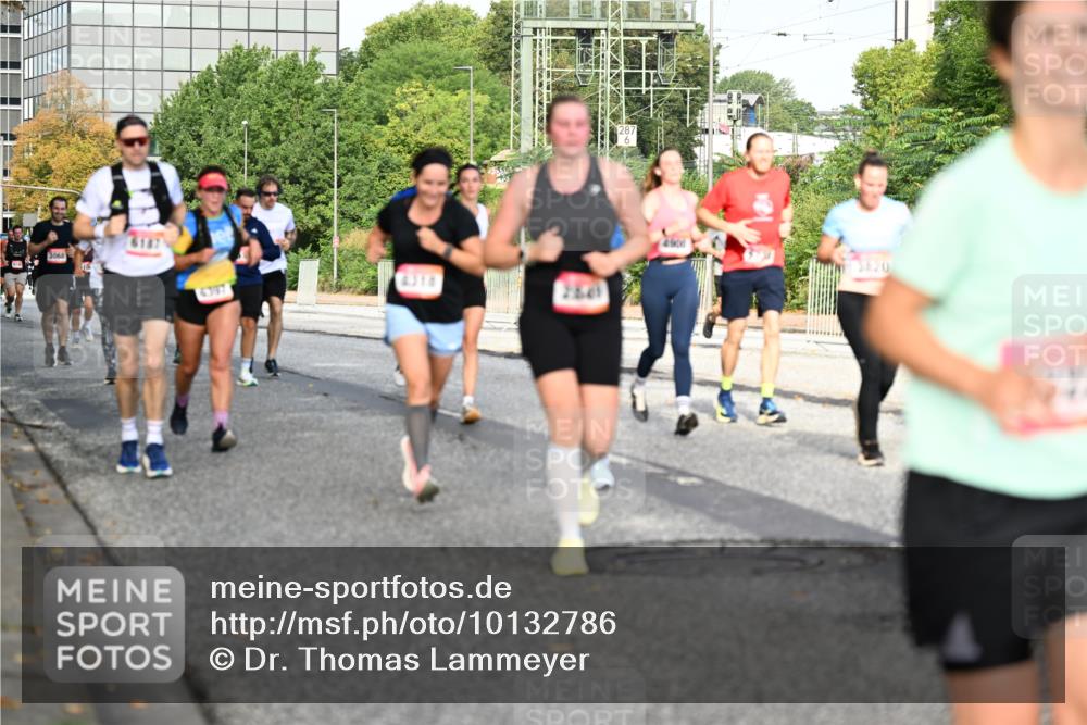 06.09.2026 - CURREX Alsterlauf Dr. Thomas Lammeyer http://msf.ph/oto/10132786 06.09.2026 09:57:08 Laufen 3068, 6397, 4318, 260, 490 meine-sportfotos.de