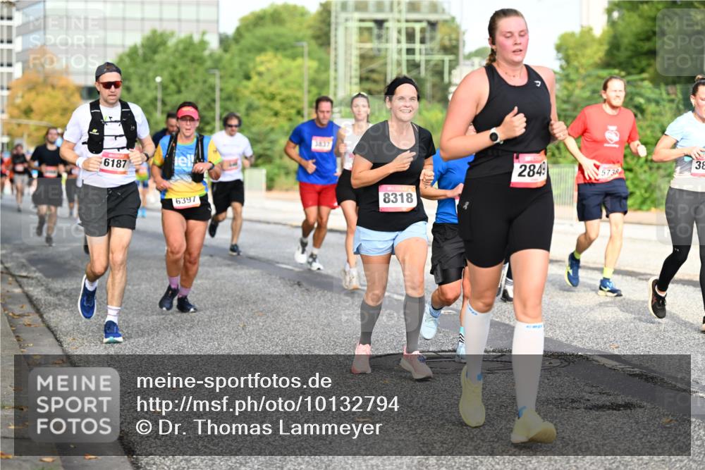06.09.2026 - CURREX Alsterlauf Dr. Thomas Lammeyer http://msf.ph/oto/10132794 06.09.2026 09:57:09 Laufen 6187, 3837, 6397, 8318, 2849, 38 meine-sportfotos.de