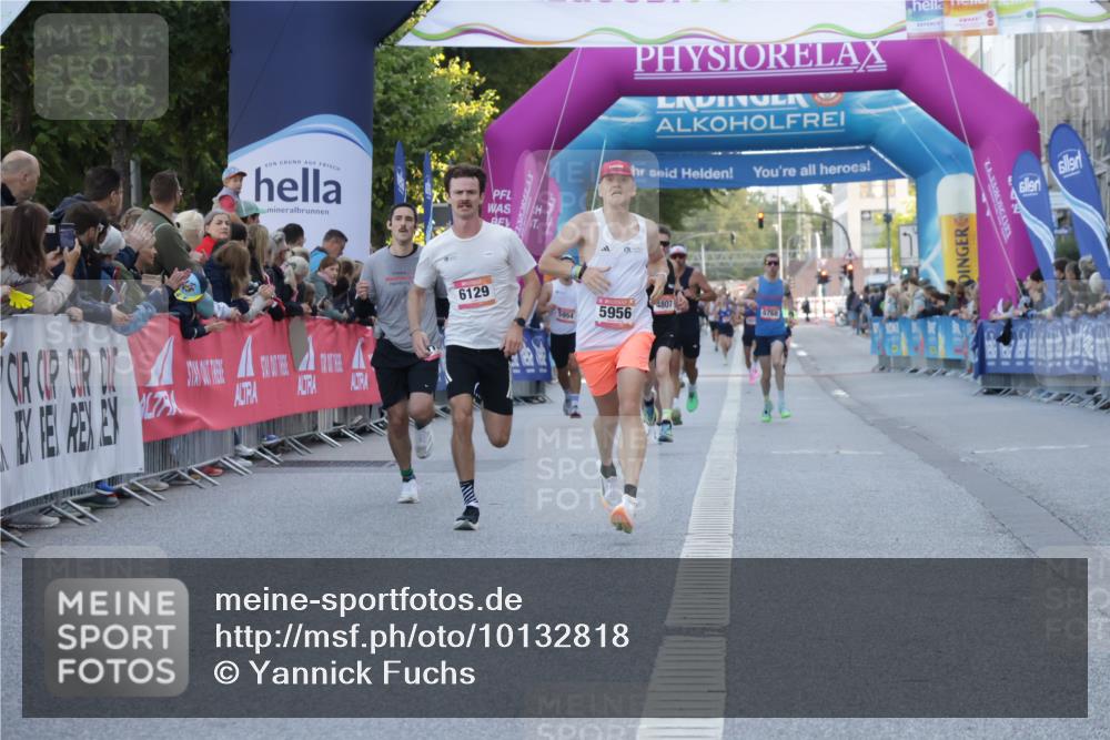 06.09.2026 - CURREX Alsterlauf Yannick Fuchs http://msf.ph/oto/10132818 06.09.2026 09:40:41 Ziel 2131, 5138, 5686, 5956, 6129, 6196, 8191 meine-sportfotos.de