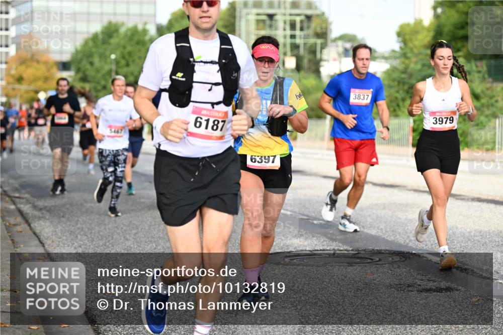 06.09.2026 - CURREX Alsterlauf Dr. Thomas Lammeyer http://msf.ph/oto/10132819 06.09.2026 09:57:11 Laufen 6187, 6397, 3837, 3979 meine-sportfotos.de
