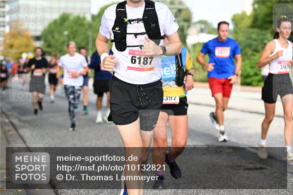 06.09.2026 - CURREX Alsterlauf Dr. Thomas Lammeyer http://msf.ph/oto/10132821 06.09.2026 09:57:11 Laufen 6187, 397, 3979 meine-sportfotos.de
