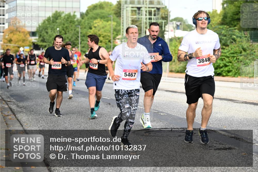 06.09.2026 - CURREX Alsterlauf Dr. Thomas Lammeyer http://msf.ph/oto/10132837 06.09.2026 09:57:13 Laufen 6257, 3068, 51, 3848, 5467 meine-sportfotos.de