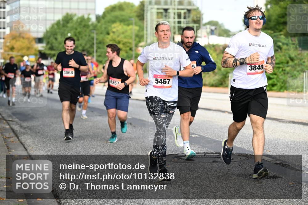 06.09.2026 - CURREX Alsterlauf Dr. Thomas Lammeyer http://msf.ph/oto/10132838 06.09.2026 09:57:13 Laufen 3068, 6257, 5467, 3848 meine-sportfotos.de
