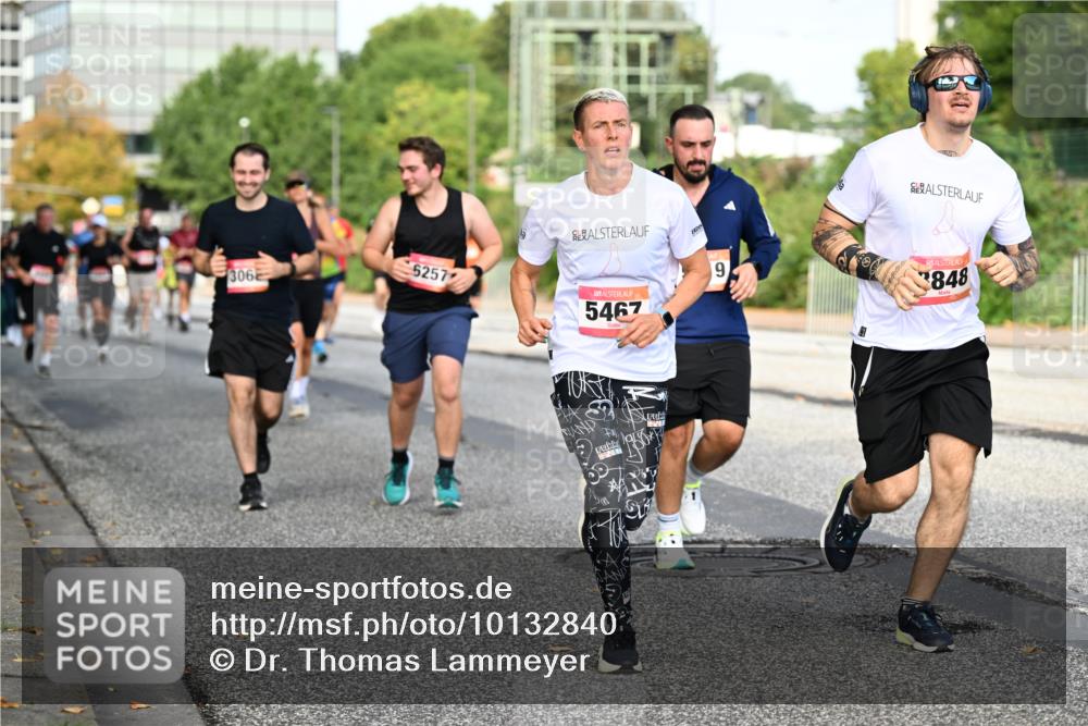 06.09.2026 - CURREX Alsterlauf Dr. Thomas Lammeyer http://msf.ph/oto/10132840 06.09.2026 09:57:13 Laufen 306, 6257, 5467, 9, 848 meine-sportfotos.de