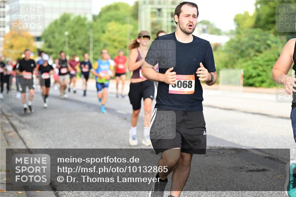 06.09.2026 - CURREX Alsterlauf Dr. Thomas Lammeyer http://msf.ph/oto/10132865 06.09.2026 09:57:16 Laufen 5068 meine-sportfotos.de