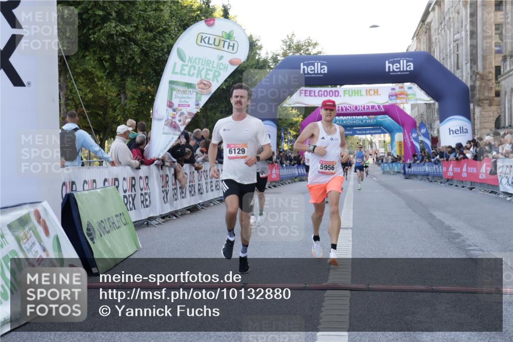 06.09.2026 - CURREX Alsterlauf Yannick Fuchs http://msf.ph/oto/10132880 06.09.2026 09:40:44 Ziel 2131, 4807, 5138, 5956, 6129, 6196, 8191 meine-sportfotos.de