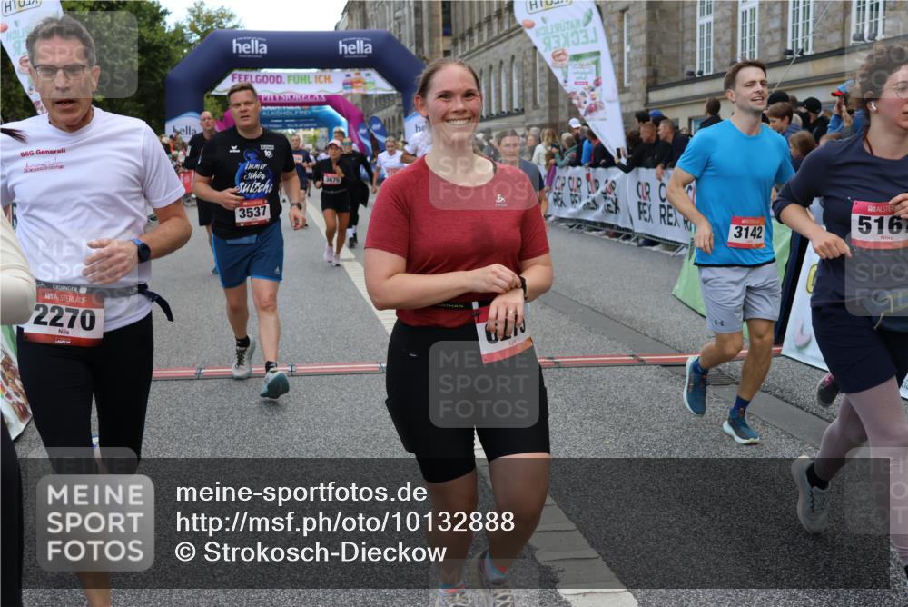 06.09.2026 - CURREX Alsterlauf Strokosch-Dieckow http://msf.ph/oto/10132888 06.09.2026 10:06:46 Ziel 2270, 2428, 2532, 2533, 2745, 3142, 3143, 3266, 3267, 3500, 3501, 3502, 3537, 3675, 3855, 4347, 5001, 5143, 5167, 5471, 6275, 8017 meine-sportfotos.de