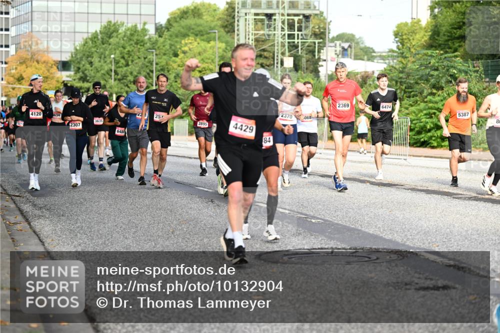 06.09.2026 - CURREX Alsterlauf Dr. Thomas Lammeyer http://msf.ph/oto/10132904 06.09.2026 09:57:20 Laufen 4120, 2307, 3635, 6480, 22, 25, 2895, 4429, 84, 2369, 6474, 2370, 5387, 068, 80 meine-sportfotos.de