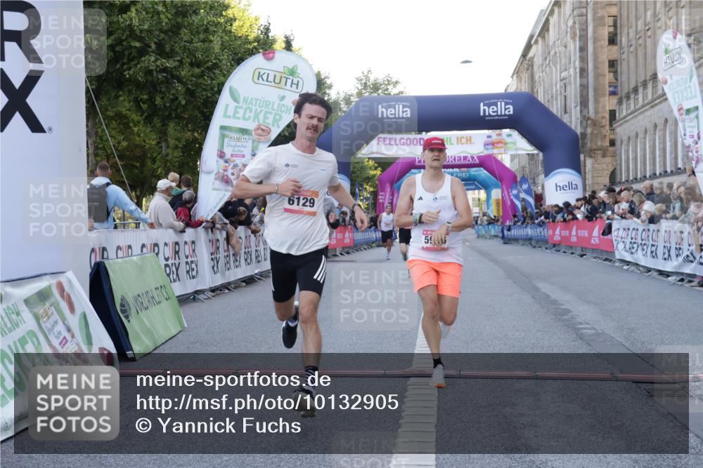 06.09.2026 - CURREX Alsterlauf Yannick Fuchs http://msf.ph/oto/10132905 06.09.2026 09:40:44 Ziel 2131, 4807, 5138, 5956, 6129, 6196, 8191 meine-sportfotos.de