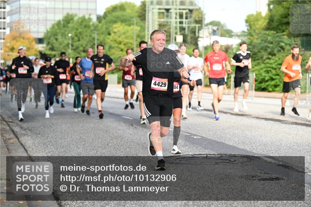 06.09.2026 - CURREX Alsterlauf Dr. Thomas Lammeyer http://msf.ph/oto/10132906 06.09.2026 09:57:20 Laufen 4120, 4429, 84 meine-sportfotos.de