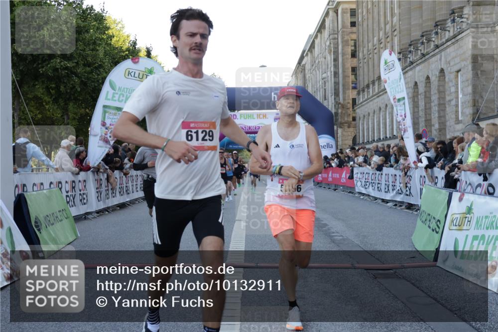 06.09.2026 - CURREX Alsterlauf Yannick Fuchs http://msf.ph/oto/10132911 06.09.2026 09:40:45 Ziel 2131, 4807, 5956, 6129, 6196, 6295, 8191 meine-sportfotos.de