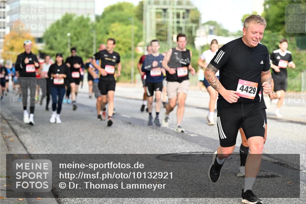 06.09.2026 - CURREX Alsterlauf Dr. Thomas Lammeyer http://msf.ph/oto/10132921 06.09.2026 09:57:21 Laufen 4429 meine-sportfotos.de