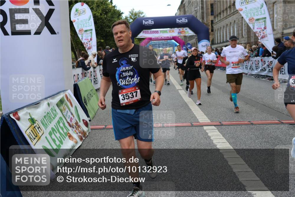 06.09.2026 - CURREX Alsterlauf Strokosch-Dieckow http://msf.ph/oto/10132923 06.09.2026 10:06:47 Ziel 2270, 2428, 2532, 2533, 2745, 3142, 3143, 3266, 3267, 3500, 3501, 3502, 3537, 3675, 3855, 4347, 5143, 5167, 5471, 6275, 6285, 8017 meine-sportfotos.de