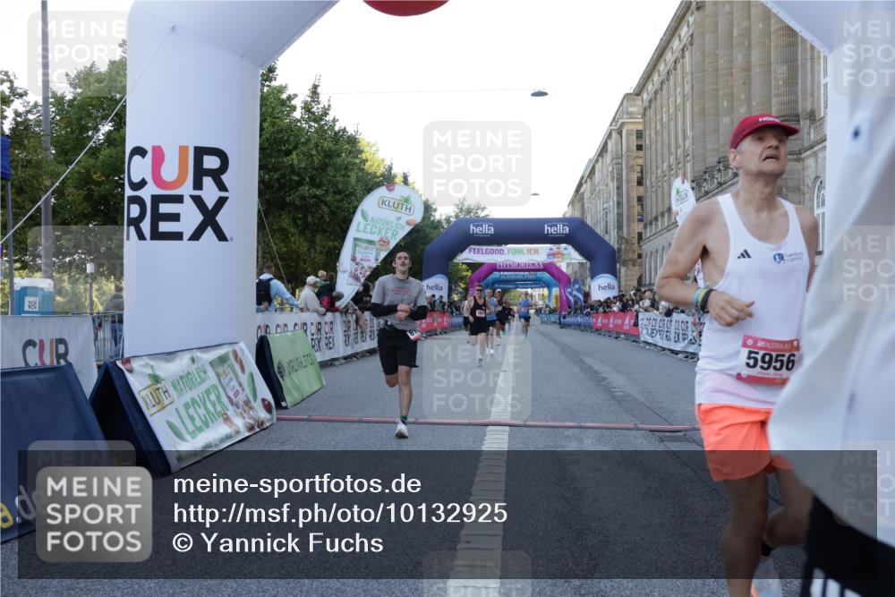 06.09.2026 - CURREX Alsterlauf Yannick Fuchs http://msf.ph/oto/10132925 06.09.2026 09:40:45 Ziel 2131, 4807, 5956, 6129, 6196, 6295, 8191 meine-sportfotos.de
