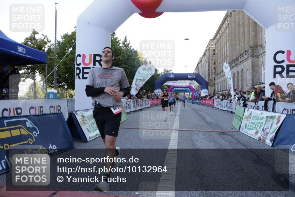 06.09.2026 - CURREX Alsterlauf Yannick Fuchs http://msf.ph/oto/10132964 06.09.2026 09:40:47 Ziel 2131, 4807, 5343, 5768, 5954, 5956, 6129, 6196, 6295 meine-sportfotos.de