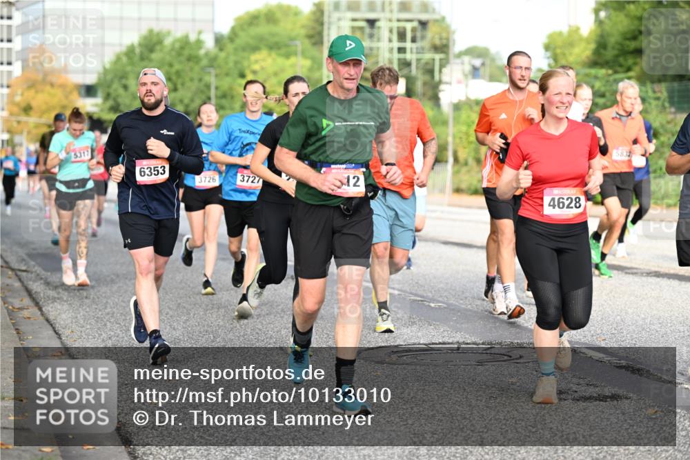 06.09.2026 - CURREX Alsterlauf Dr. Thomas Lammeyer http://msf.ph/oto/10133010 06.09.2026 09:57:30 Laufen 5317, 6353, 3726, 3727, 12, 4628, 5832 meine-sportfotos.de