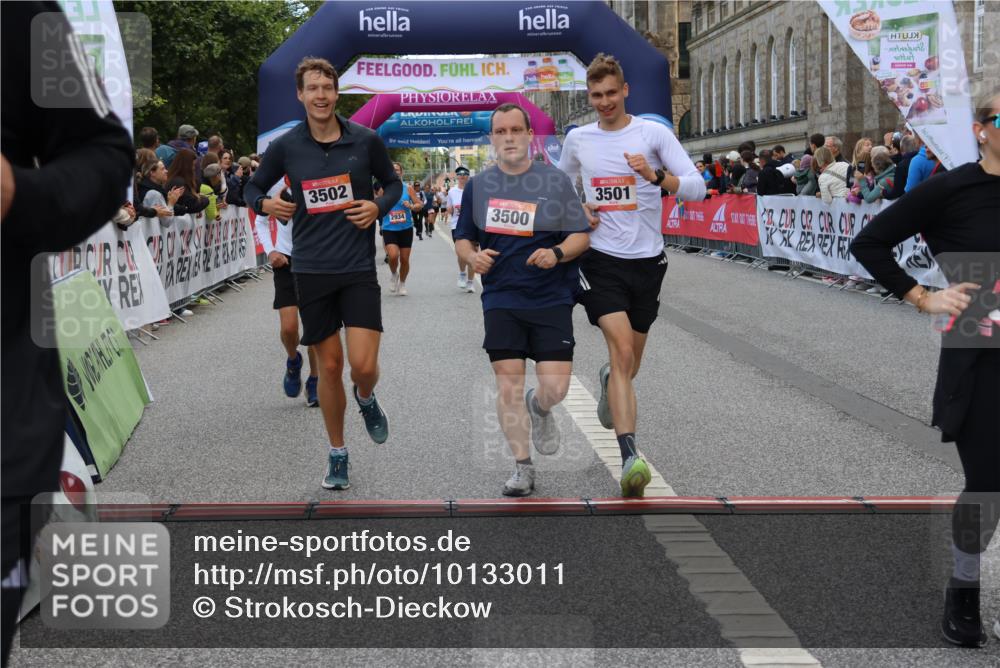 06.09.2026 - CURREX Alsterlauf Strokosch-Dieckow http://msf.ph/oto/10133011 06.09.2026 10:06:50 Ziel 2270, 2428, 2745, 2934, 3142, 3143, 3500, 3501, 3502, 3537, 3675, 3855, 4347, 5143, 5167, 5471, 6275, 6285, 8017 meine-sportfotos.de