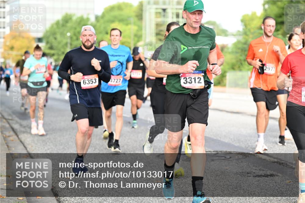 06.09.2026 - CURREX Alsterlauf Dr. Thomas Lammeyer http://msf.ph/oto/10133017 06.09.2026 09:57:31 Laufen 6353, 3727, 3312, 2977 meine-sportfotos.de