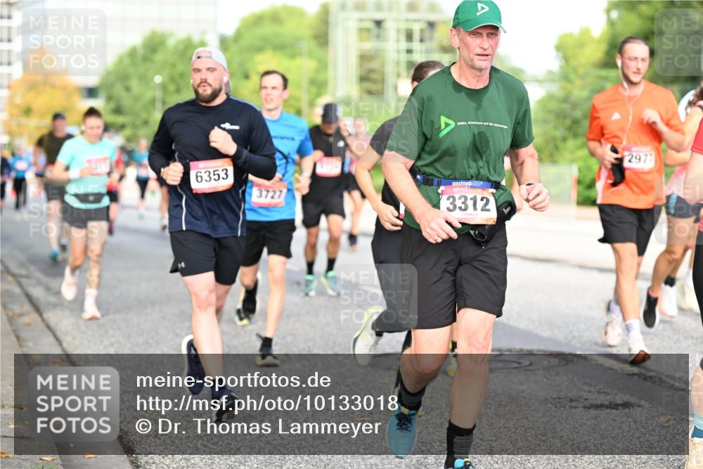 06.09.2026 - CURREX Alsterlauf Dr. Thomas Lammeyer http://msf.ph/oto/10133018 06.09.2026 09:57:31 Laufen 6353, 3727, 3312, 2977 meine-sportfotos.de